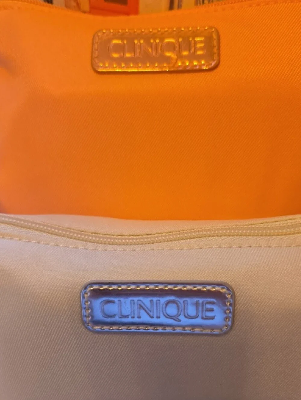 Clinique Women Eyeshadow & Lip Makeup Set — Pink & Peach Shades